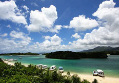 Portul Kabira de pe Insula Ishigaki